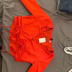 NWT long sleeved crop top!
